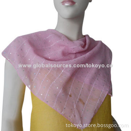Crinkled polyester scarf with holographic silver foil, measures 100*100cm